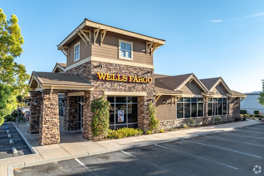 Primary Photo Of 32881 Temecula Pky S, Temecula Bank For Sale