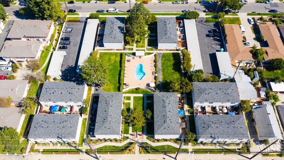 More Photos Of 345 N Batavia St, Orange Apartments For Sale