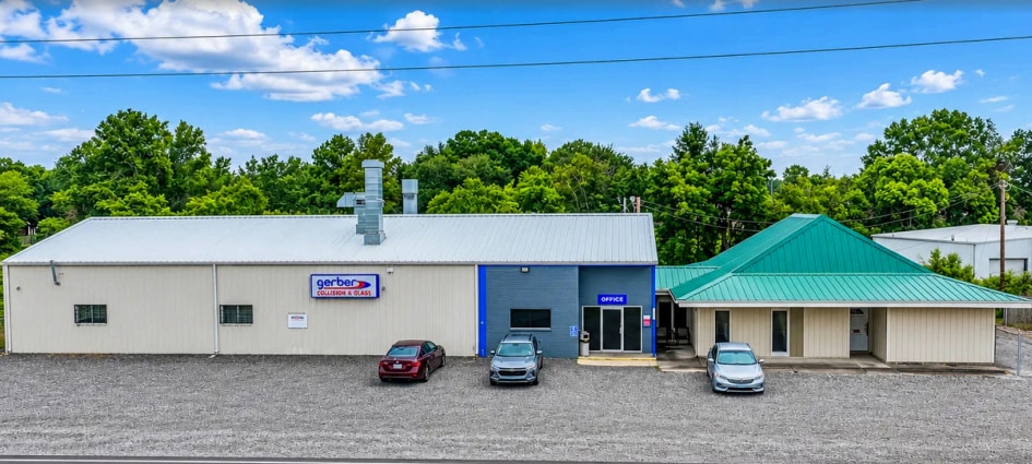 Primary Photo Of 1704 S Lewis St, New Iberia Auto Repair For Sale