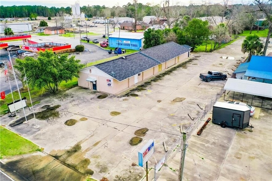 More Photos Of 1921 State St, Waycross General Retail For Sale