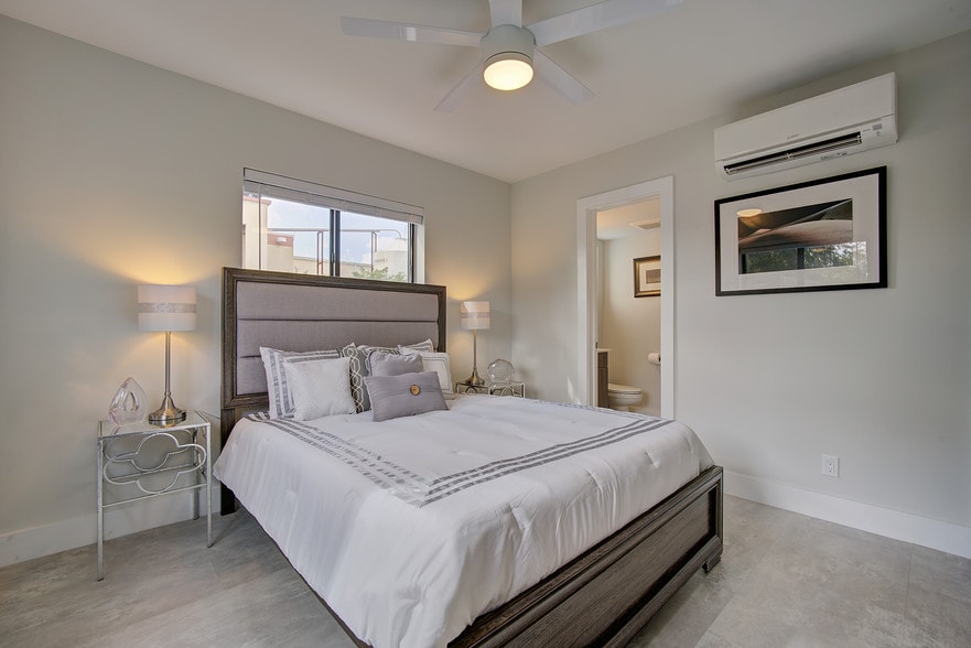 More Photos Of 1273 NE 38th St, Oakland Park Apartments For Sale