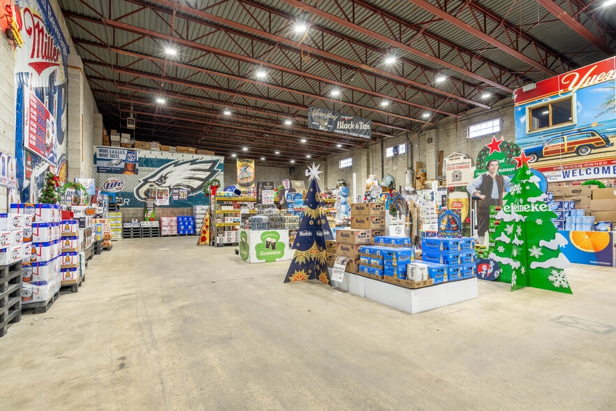 More Photos Of 7040 State Rd, Philadelphia Warehouse For Sale