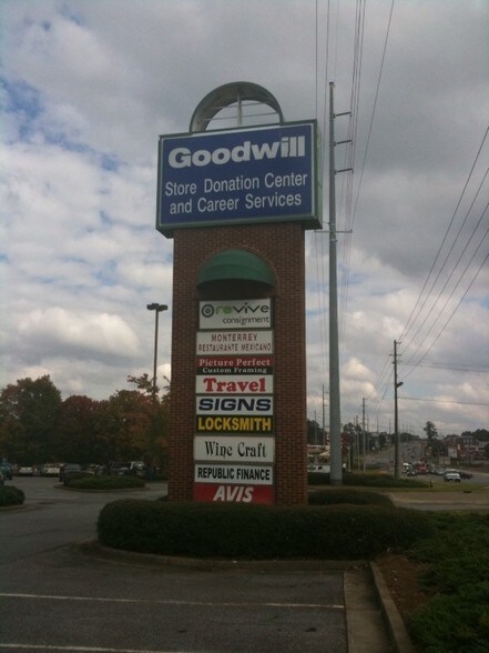 More Photos Of 9425 Highway 92, Woodstock Restaurant For Lease