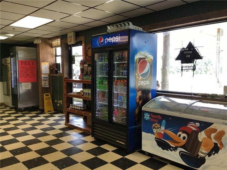 More Photos Of 28 Indian Hwy 144, Broken Bow Truck Stop For Sale