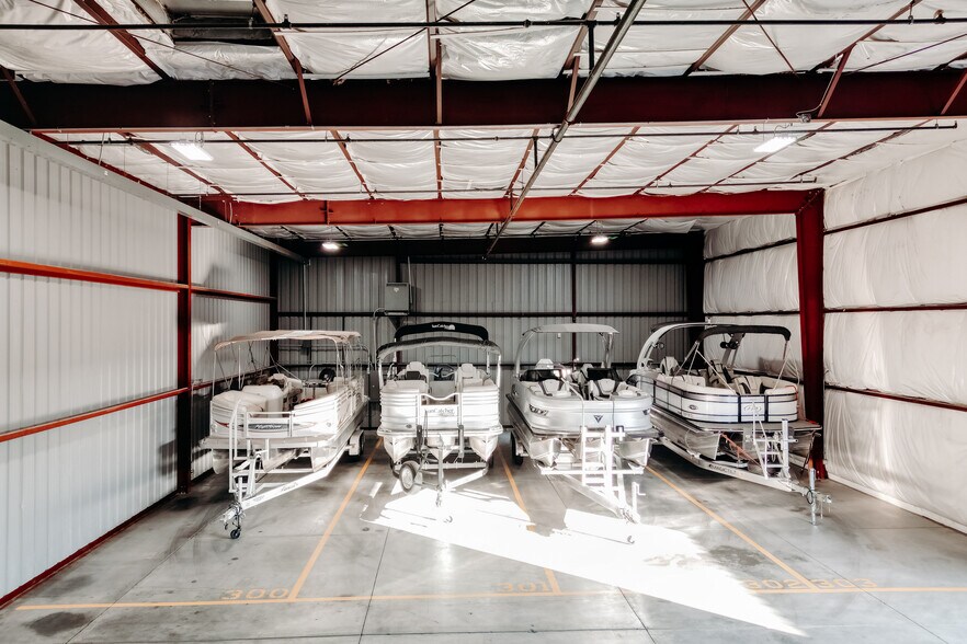 More Photos Of 309 W Riverside Dr, Parker Specialty For Sale