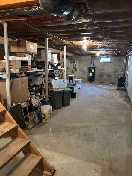 More Photos Of 15 Irving Ave, Granville Office For Sale