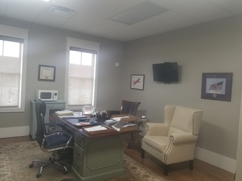 More Photos Of 2050 W County Highway 30A, Santa Rosa Beach Loft Creative Space For Sale