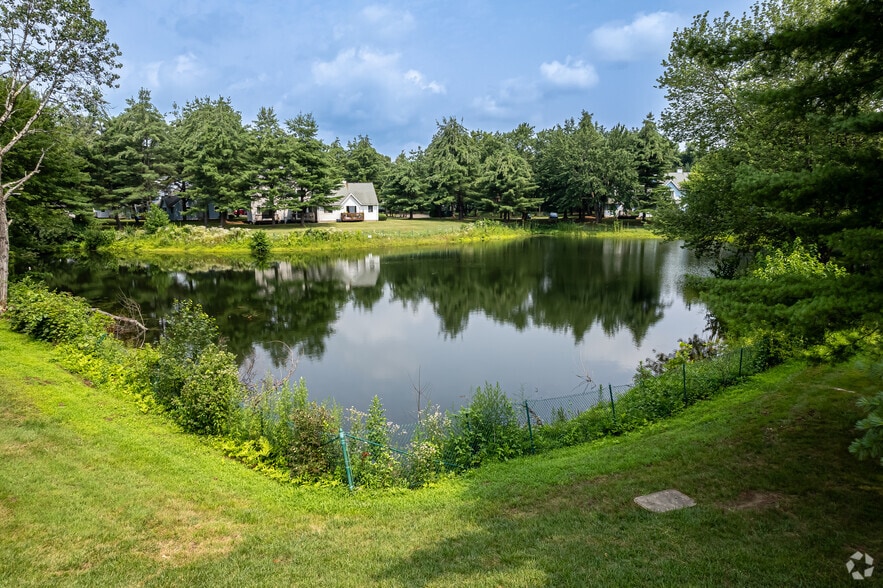 Primary Photo Of 2 Forest Park Dr, Farmington Medical For Lease
