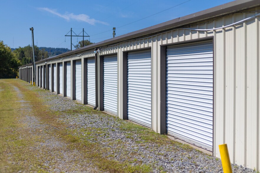 More Photos Of 622 Barnetts Run Rd, Bridgeport Self Storage For Sale