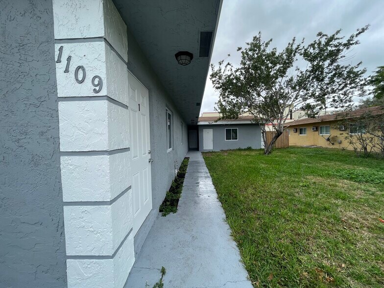 More Photos Of 1109 NW 6th Ave, Pompano Beach Apartments For Sale