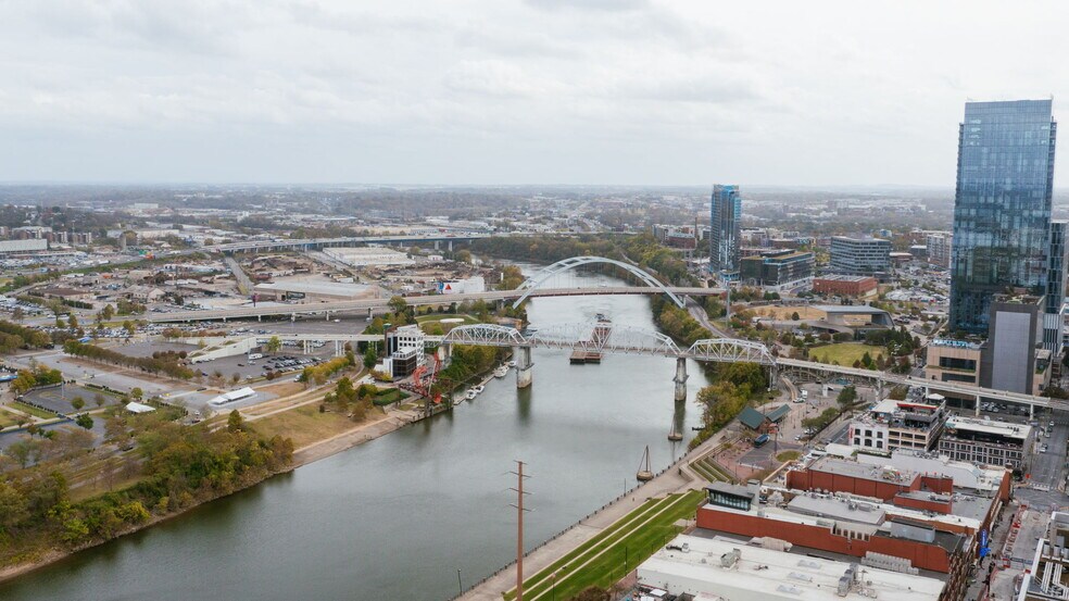 More Photos Of 208 3rd Ave N, Nashville Office For Sale