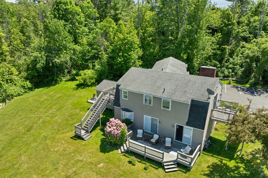 More Photos Of 280 S Main St, Wolfeboro Hotel For Sale