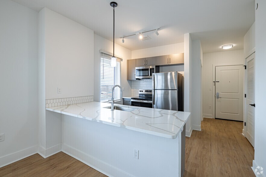 More Photos Of 1 E Main St, Bound Brook Apartments For Lease