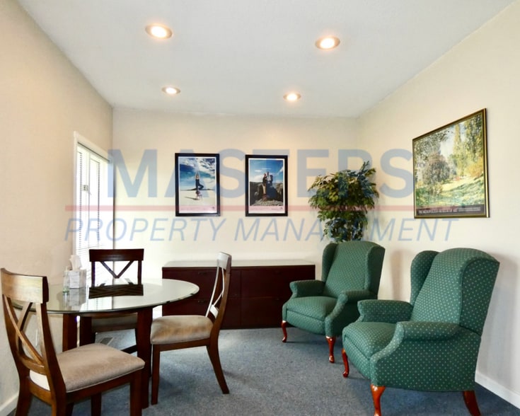 More Photos Of 836 W South Boundary St, Perrysburg Office Residential For Lease