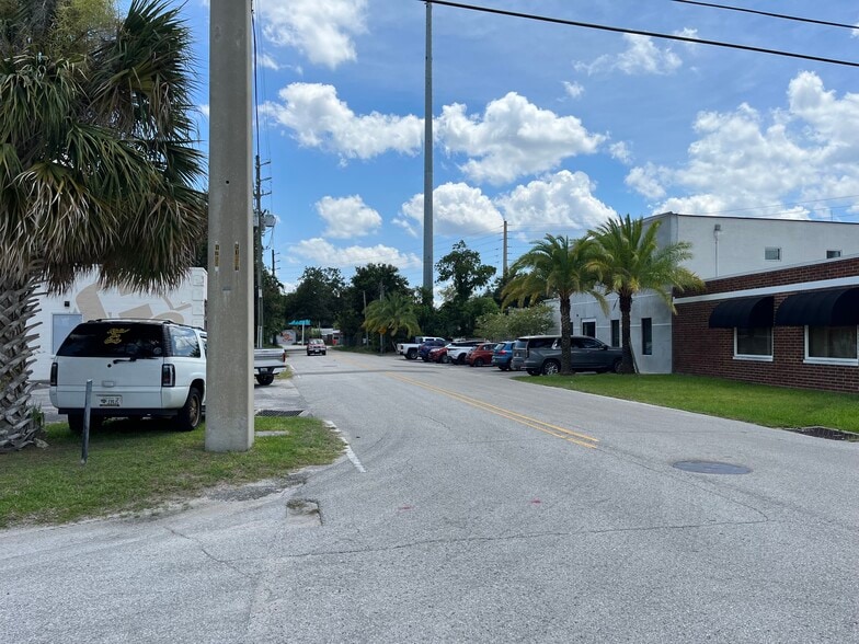 More Photos Of 1445 Montana Ave, Jacksonville Warehouse For Lease