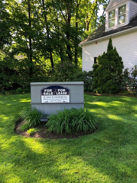 More Photos Of 683 Main St, Osterville Office For Sale