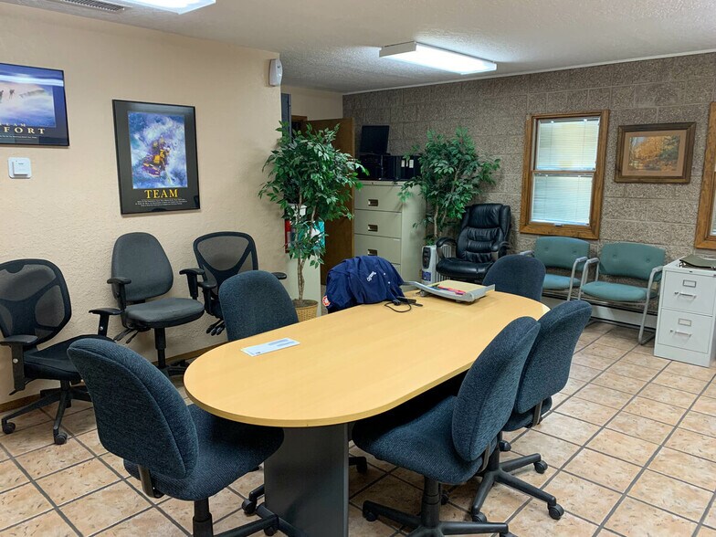 More Photos Of 2415 Alamo Ave SE, Albuquerque Warehouse For Lease