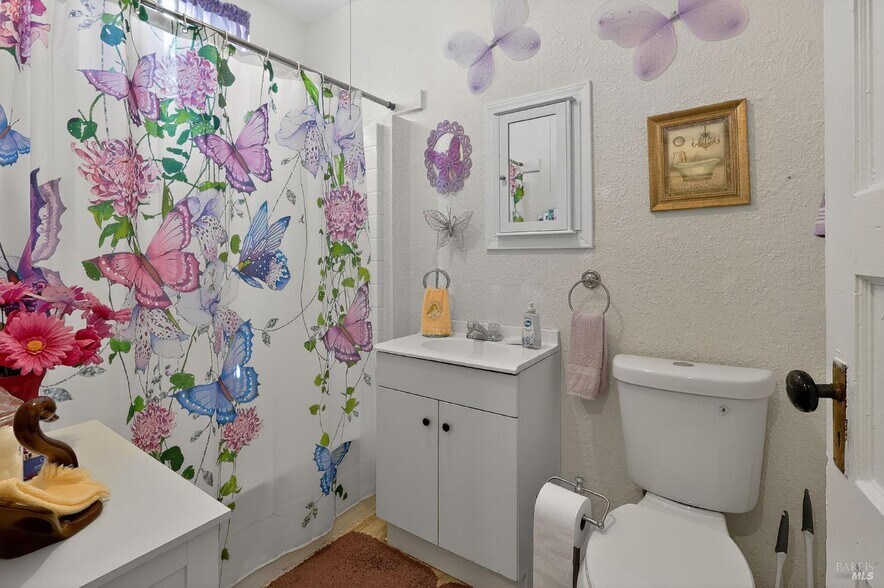 More Photos Of 9645 Lee St, Upper Lake Multifamily For Sale