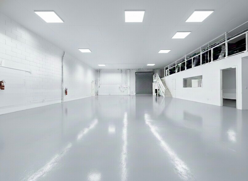 More Photos Of 1166 Independence Ave, Mountain View Warehouse For Lease