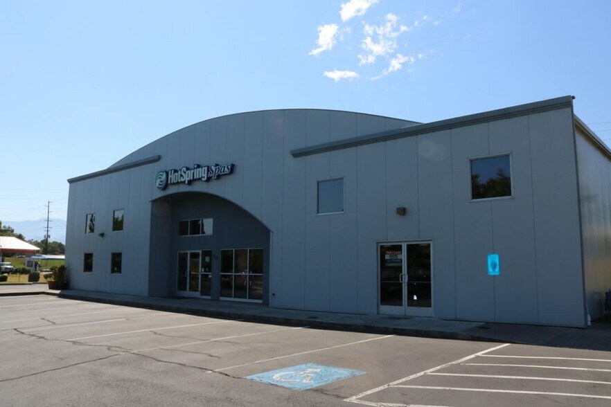 Primary Photo Of 3052 Samike Dr, Medford Freestanding For Lease