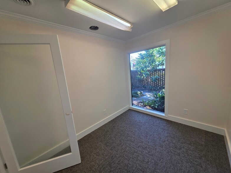 More Photos Of 1 N 16th St, Wilmington Medical For Lease