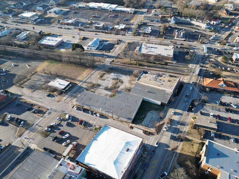 More Photos Of 33 Laura St, Winder Warehouse For Lease