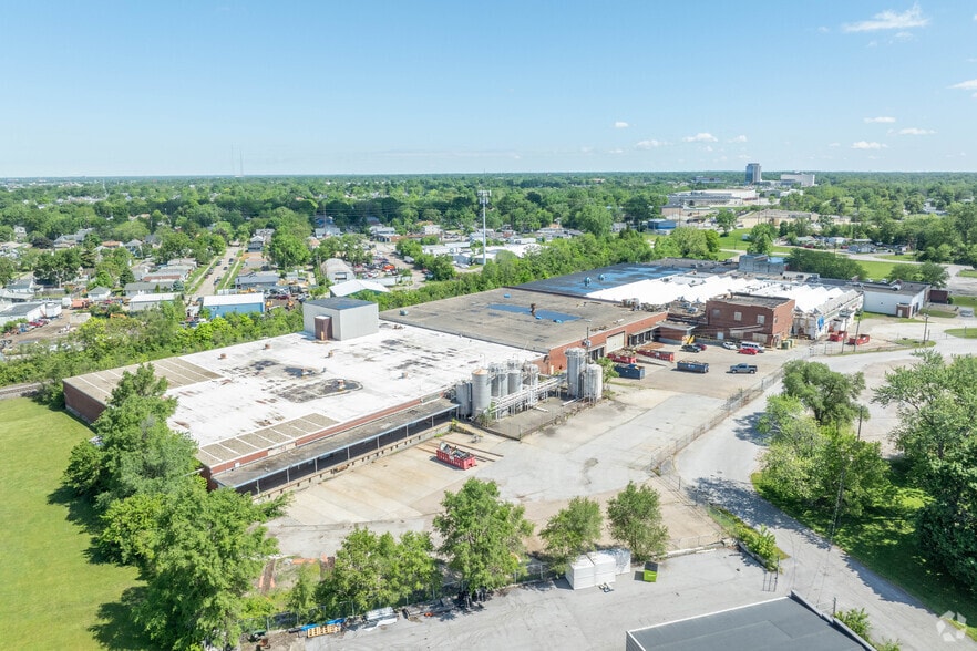 More Photos Of 1800 Churchman Ave, Indianapolis Manufacturing For Sale