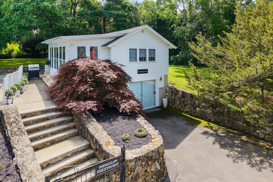 More Photos Of 11 Marbleridge Rd, North Andover Specialty For Sale