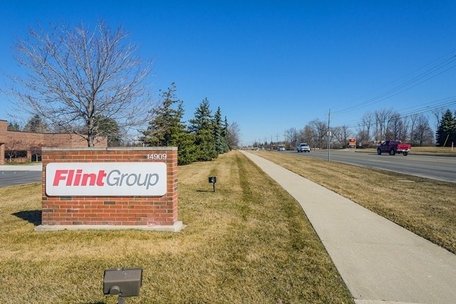More Photos Of 14909 N Beck Rd, Plymouth Office For Sale