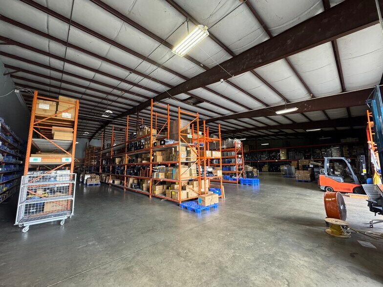 More Photos Of 4830 Timber Creek Dr, Houston Warehouse For Sale