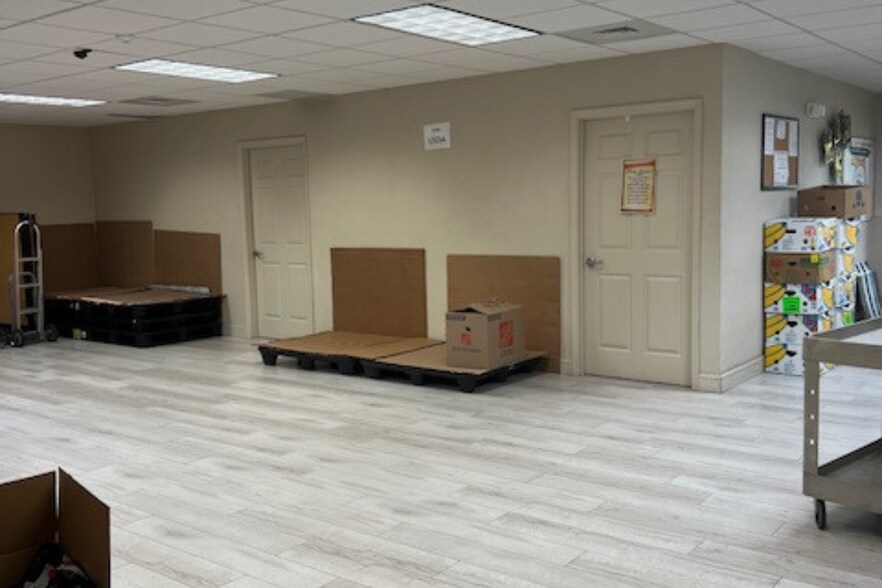 More Photos Of 541 S State Road 7, Margate Unknown For Lease