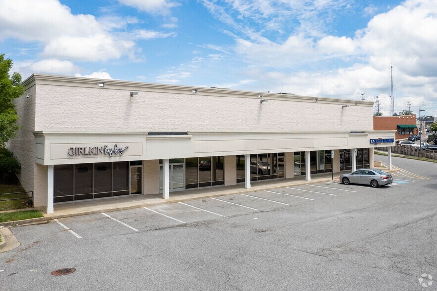 More Photos Of 1510 Reisterstown Rd, Pikesville Drugstore For Lease