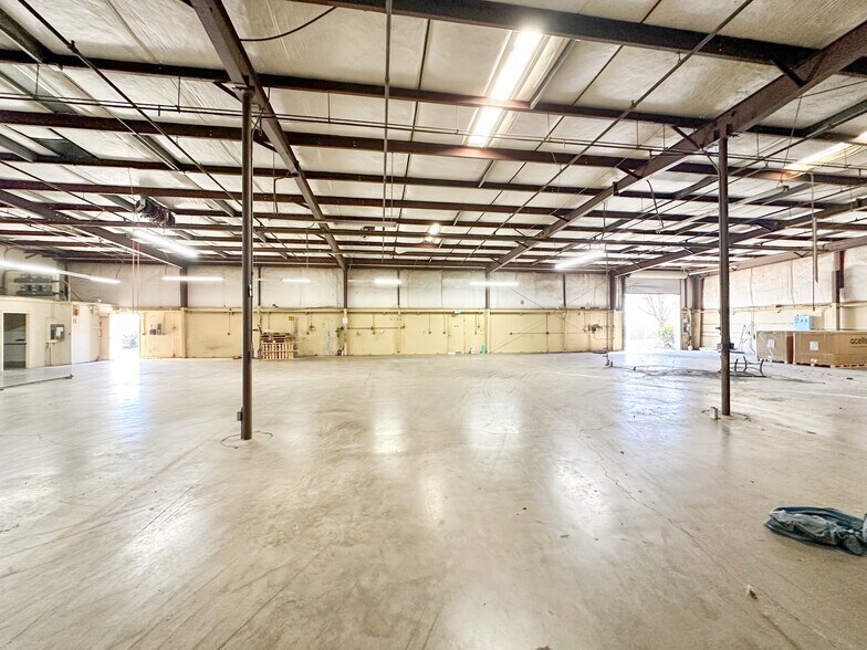 More Photos Of 1444 W McCoy Ln, Santa Maria Warehouse For Lease