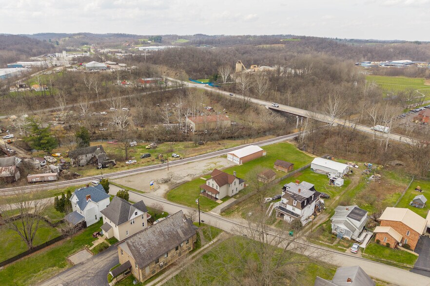 More Photos Of 19 Old Monongahela Pike, Eighty Four Service For Sale
