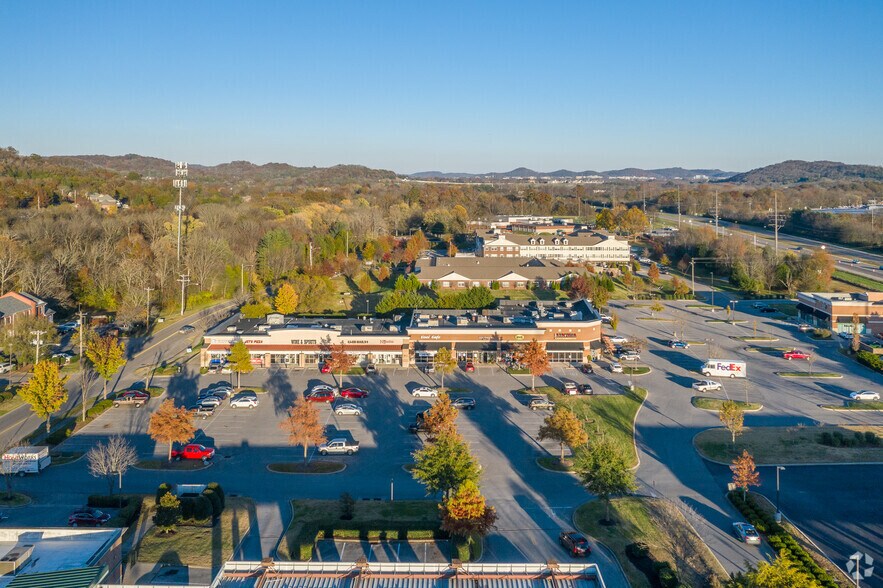 More Photos Of 1110 Hillsboro Rd, Franklin Unknown For Lease