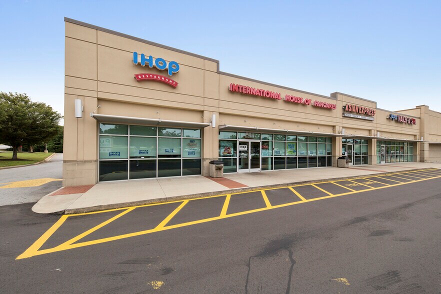 More Photos Of 6525-6615 Calhoun Memorial Hwy, Easley General Retail For Lease