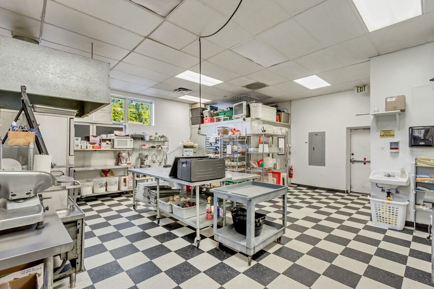 More Photos Of 8555 Magna Main st, Magna Freestanding For Lease