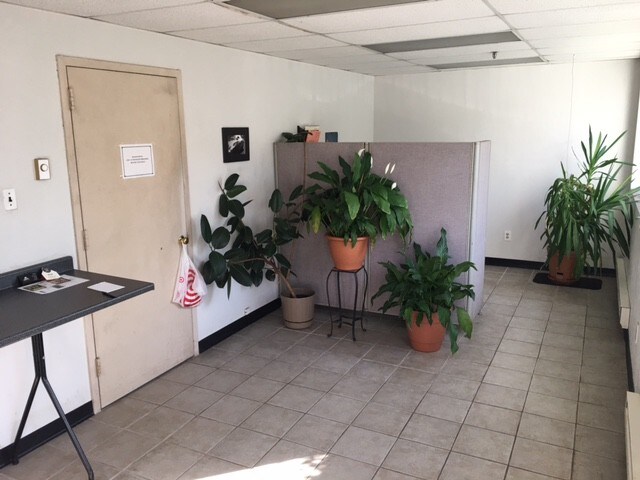 More Photos Of 2221 5th Ave, Ronkonkoma Warehouse For Lease