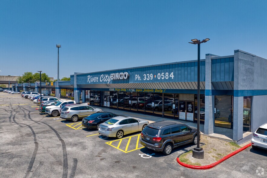 Primary Photo Of 900 E Braker Ln, Austin Storefront For Lease