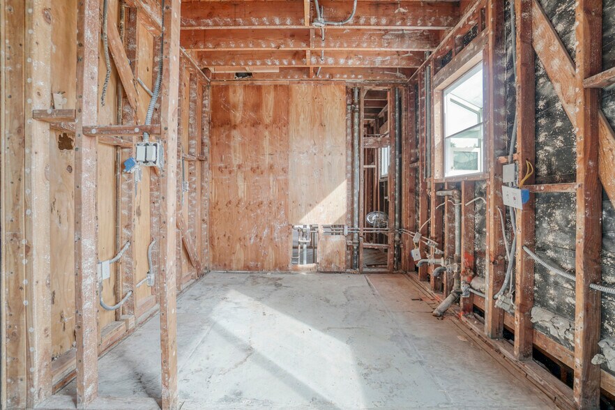 More Photos Of 16 38th Pl, Long Beach Apartments For Sale