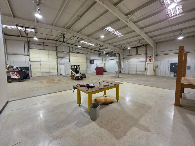 More Photos Of 265 Pine Dr, Piedmont Manufacturing For Lease