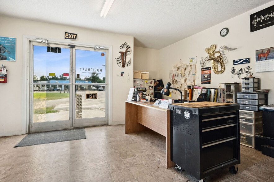 More Photos Of 1212-1216 Gum Branch Rd, Jacksonville General Retail For Sale