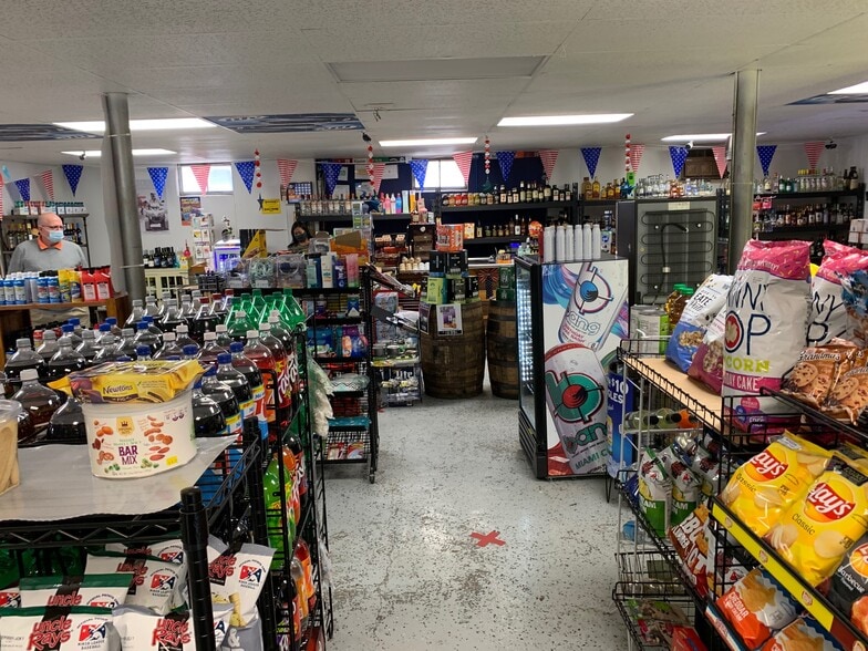 More Photos Of 8036 N Clare Ave, Harrison Convenience Store For Sale