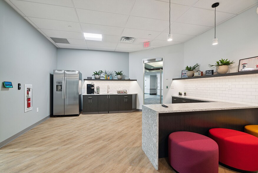 More Photos Of 1500-1550 Liberty Ridge Dr, Wayne Office For Lease