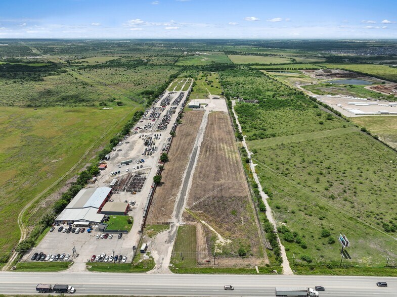 More Photos Of 9605 Fm 812, Austin Warehouse For Lease