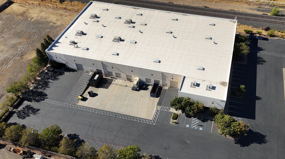 More Photos Of 2934 Ramona Ave, Sacramento Warehouse For Lease