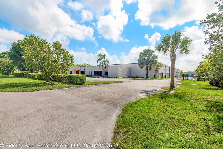 More Photos Of 3651 NW 120th Ave, Coral Springs Warehouse For Lease