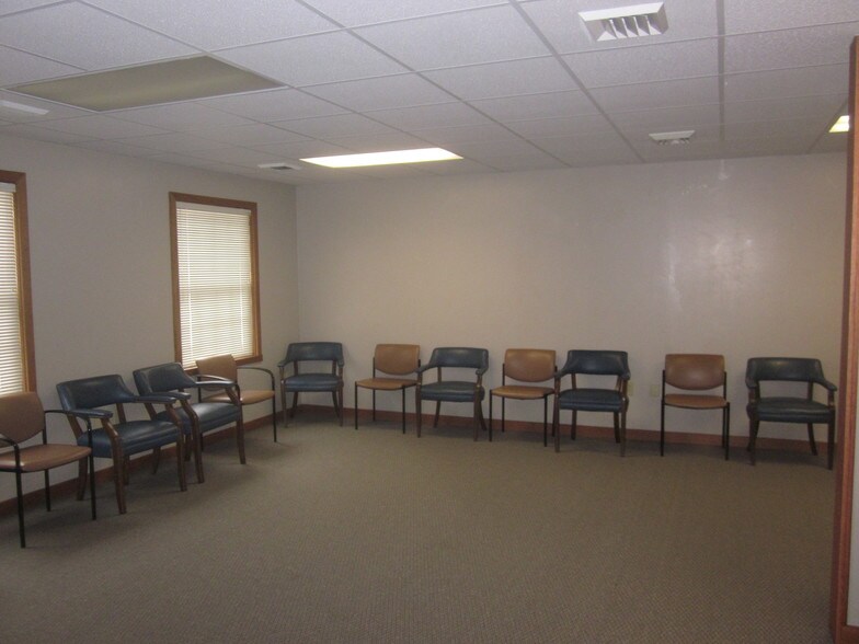 More Photos Of 1599 N Hermitage Rd, Hermitage Medical For Lease
