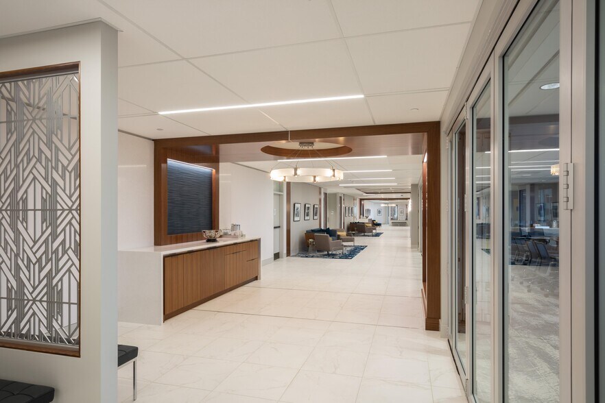 More Photos Of 445 North Blvd, Baton Rouge Office For Lease