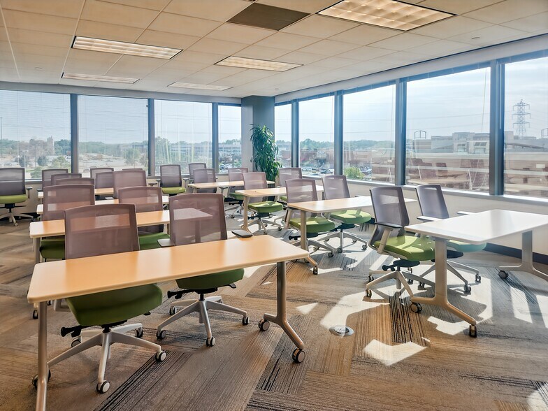 More Photos Of 7760 France Ave S, Bloomington Coworking Space